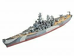 Modellini statici di barche, navi, imbarcazioni corazzate Revell in plastica