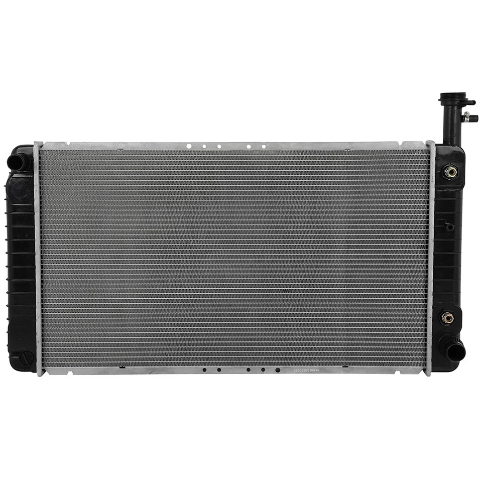 Radiator For 2004 2005-2008 Chevrolet Express 3500 2004-2014 GMC Savana 1500 Foto 2 de 4