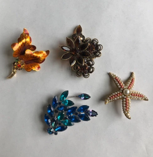 4 Vintage Weiss brooches: Star fish, leaves, rhinestone florals costume jewelry