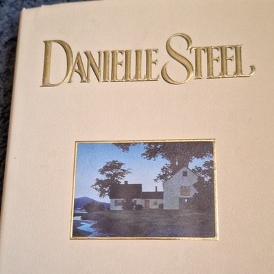 Danielle Steel Gift Hardcover 1994 Fiction Random House Publishing Group