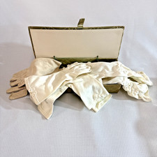 Set of 4 Vintage 40s-60s Size 6.5 Formal Gloves in original quilted glove box