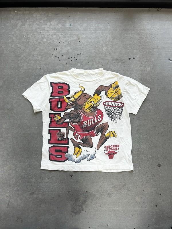 Vintage 90’s Chicago Bulls Michael Jordan Dunkin 2 Sided All Over Print Tee L