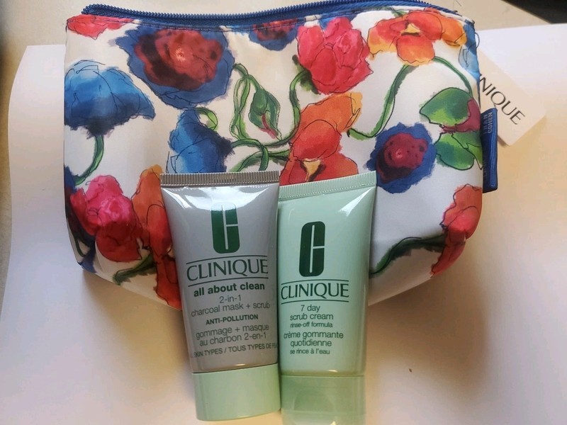 Clinique Skincare Scrub Cream, Mask + Scrub Travel Size with Travel Pouch New!