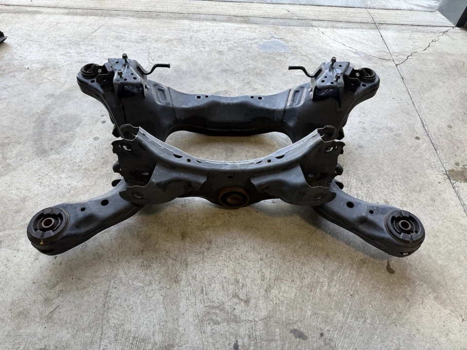 2014-2024 INFINITI Q50 Q60 SUBQUADRO TRASEIRO CROSSMEMBER BERÇO CONJUNTO AWD FABRICANTE DE EQUIPAMENTO ORIGINAL - Imagem 2 de 4
