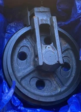 Kubota track idler wheel assembly RD839 21300