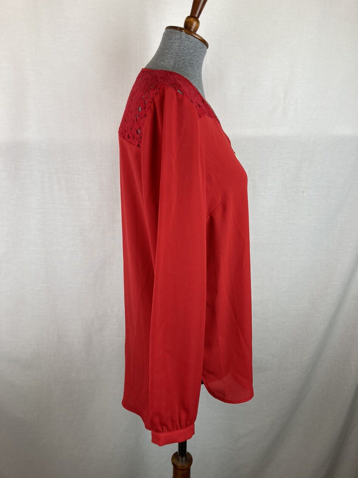 Cache Size Medium Blouse Solid Red Long Sleeve La… - image 5