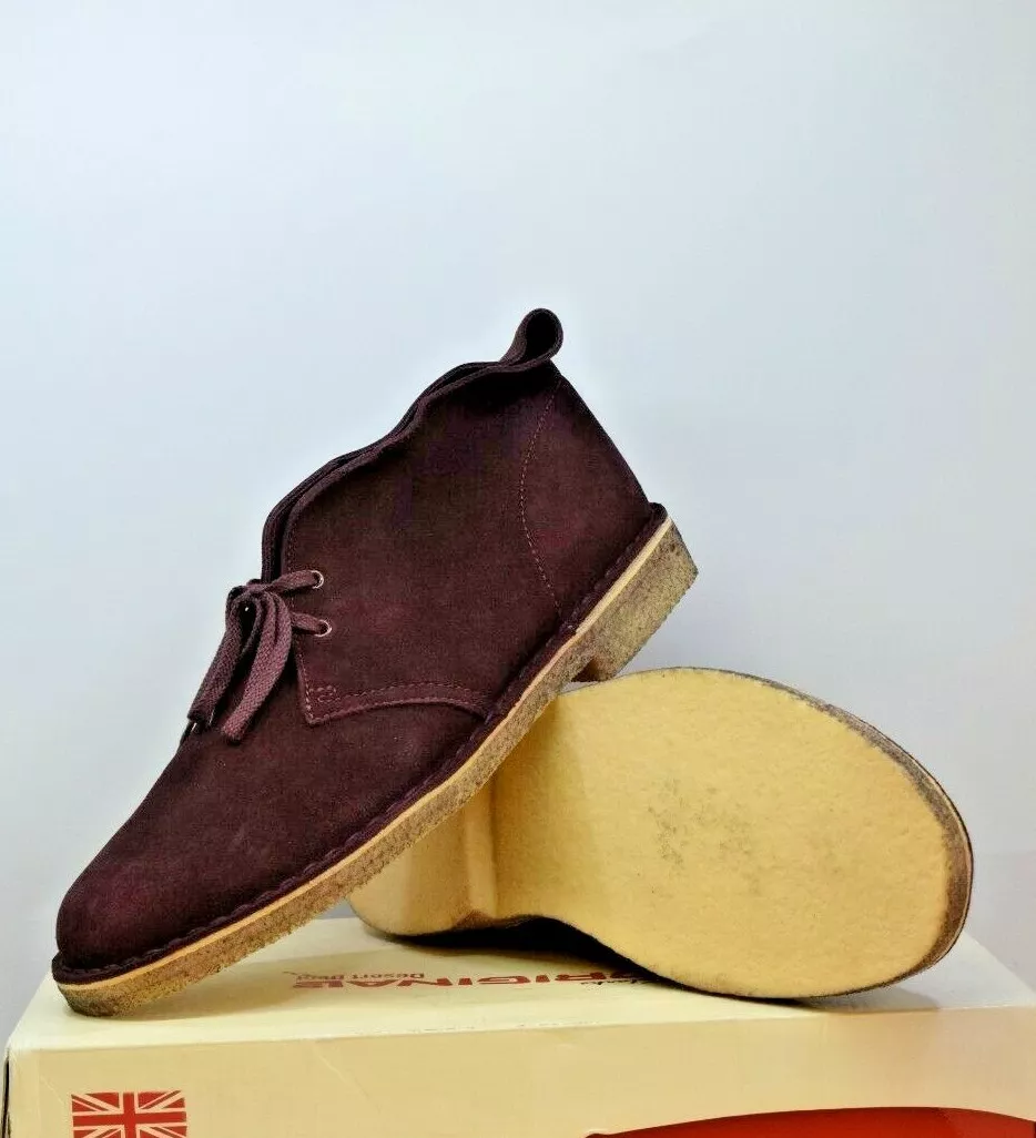 Clarks desert boot burgundy suede top