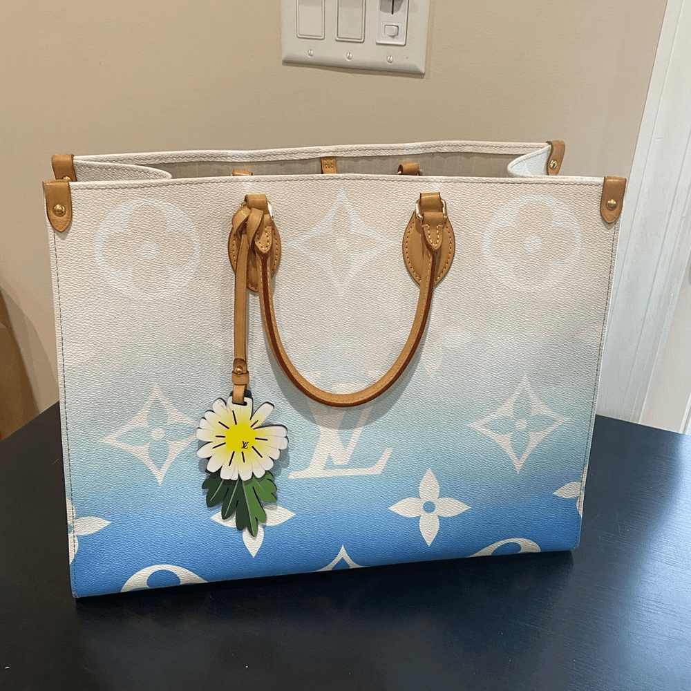 LOUIS VUITTON Monogram Giant By The Pool Onthego GM Blue bag