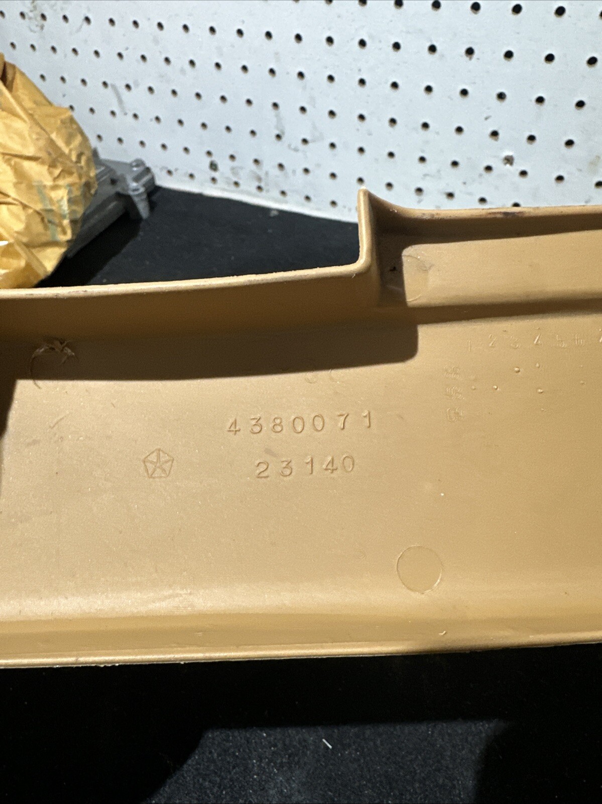 Chrysler TC by Maserati S897GT5 Power Seat Trim