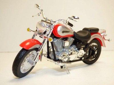 Moto YAMAHA ROAD STAR rouge 1/18