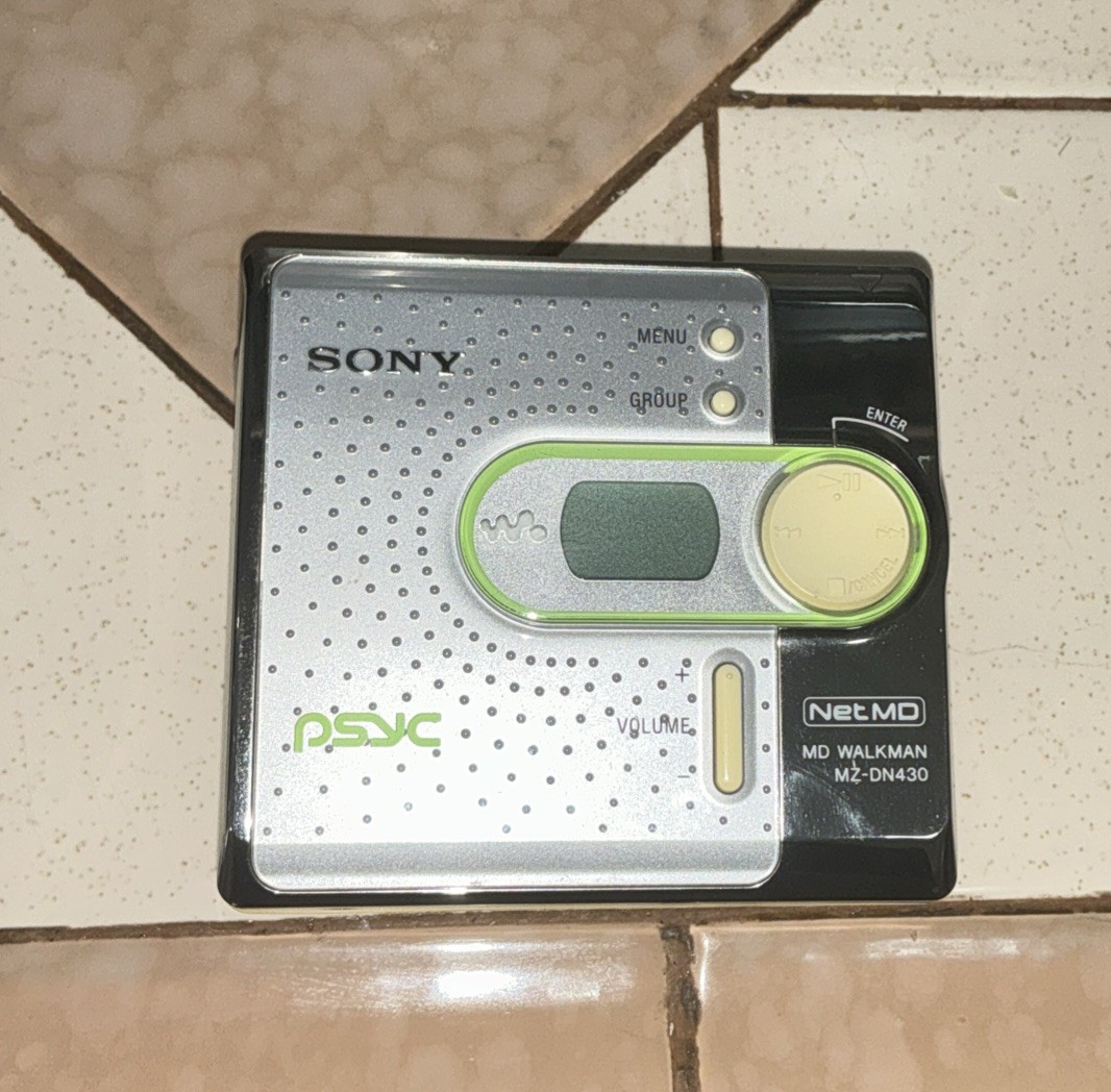 Sony MD Walkman Psyc MiniDisc Network Player - White/Lime (MZ