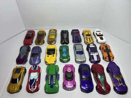 Hot Wheels Diecast 1/64 Loose Lot Of 21 1:64 Cars Matchbox Some Vintage Modern