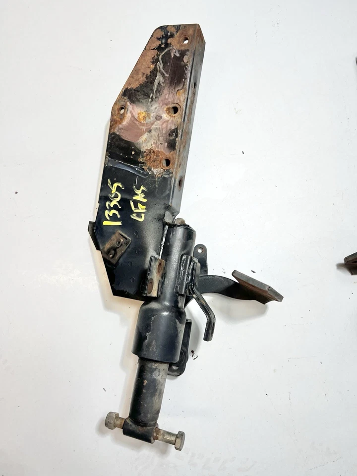 Front Bumper Shock Left Right Frame Bracket assembly 1979-1987 Jaguar XJ6 12 - Image 2 of 4