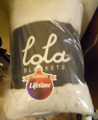 Lola blankets NEW in bag sealed Lifetime promo merch 50x60 very soft off-white