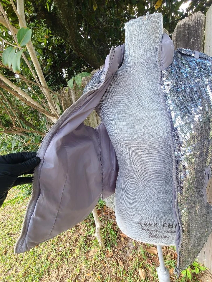 JW Puffer Vest Women’s M Gray Sequin Embellishment Zip Up Sparkle Pockets Size M - Image 3 of 4