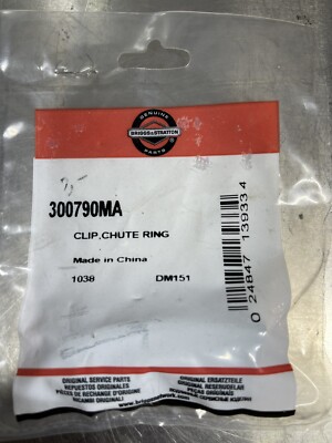 BRIGGS & STRATTON 300790MA CHUTE RING CLIP 