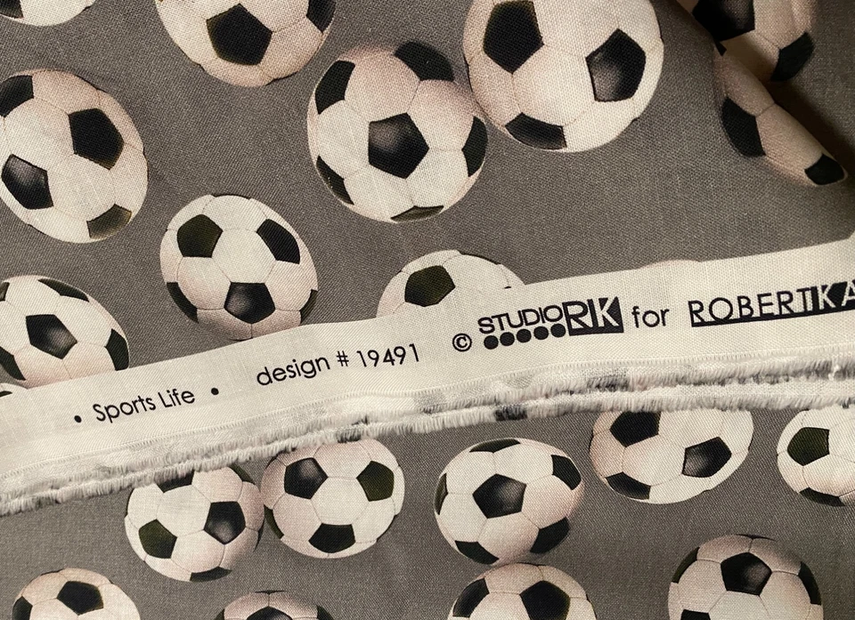 BOLAS DE FÚTBOL EN TELA DE EDREDÓN DE ALGODÓN GRIS ~FQ 100% Algodón  Foto 3 de 3