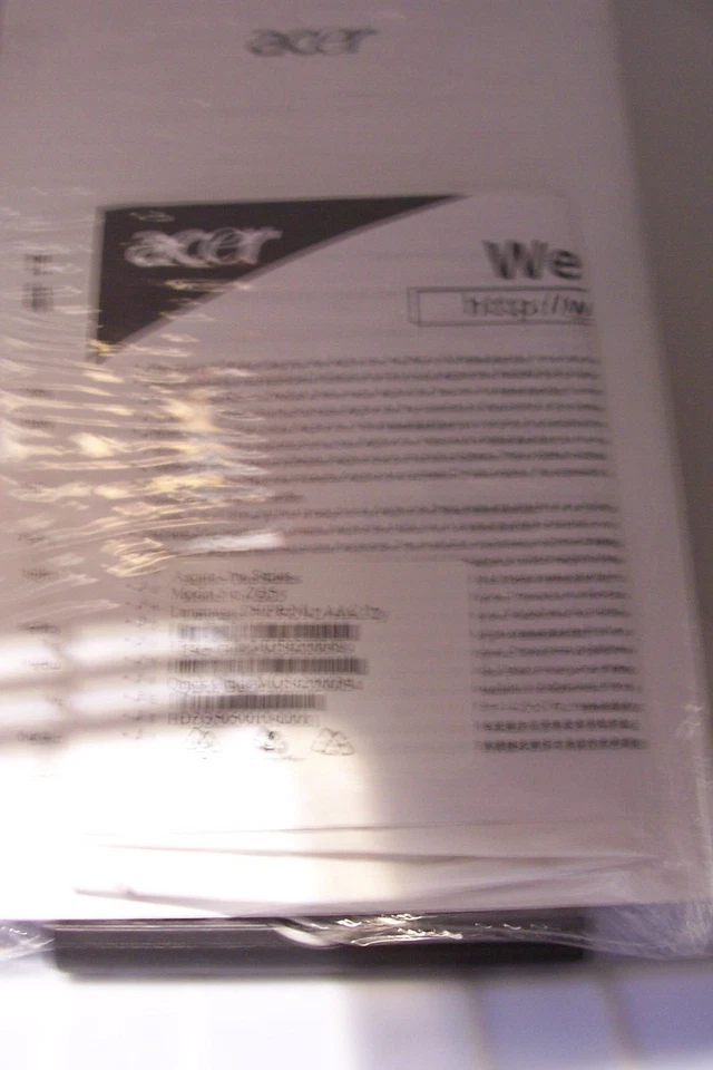 Acer Aspire One Series Model No: ZG5 User Quick Guide Manual Passport NEW - Image 3 of 3