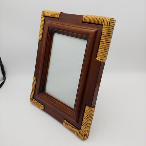 Sicura Solid Wood Rattan Picture Frame - 5x7 Dark Brown Two Tone Wicker Boho - Picture 6 of 8