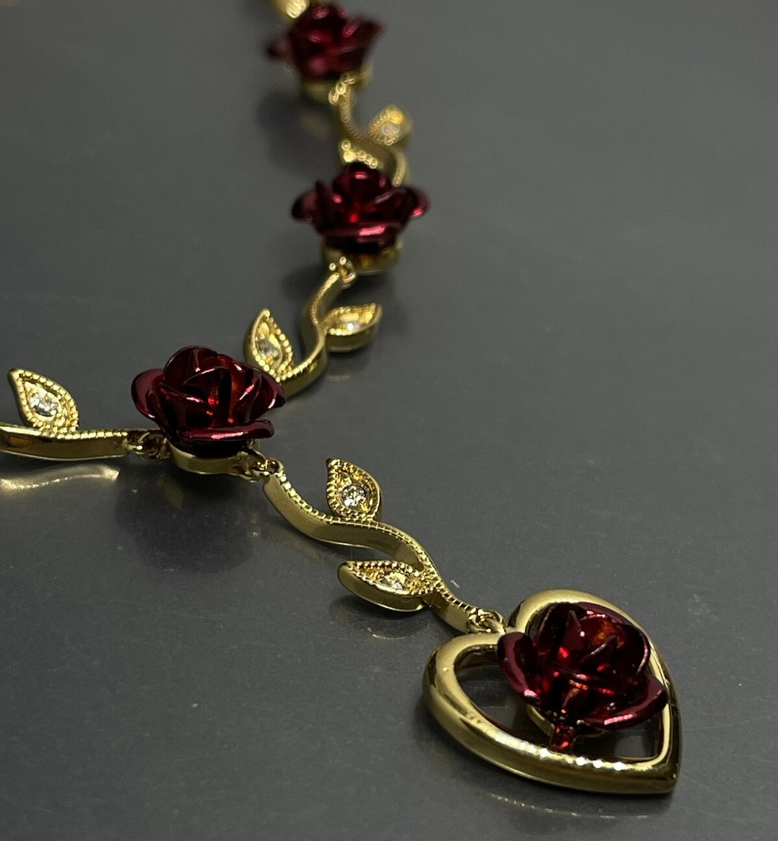 Danbury Mint Dozen Roses Drop Heart Necklace Dozen Roses