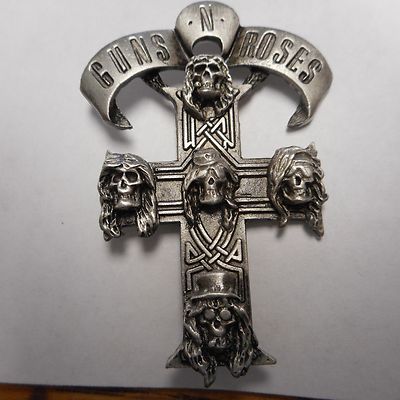 FANTASTIC GUNS N ROSES PIN VERY COOL OLD 1990 WOW