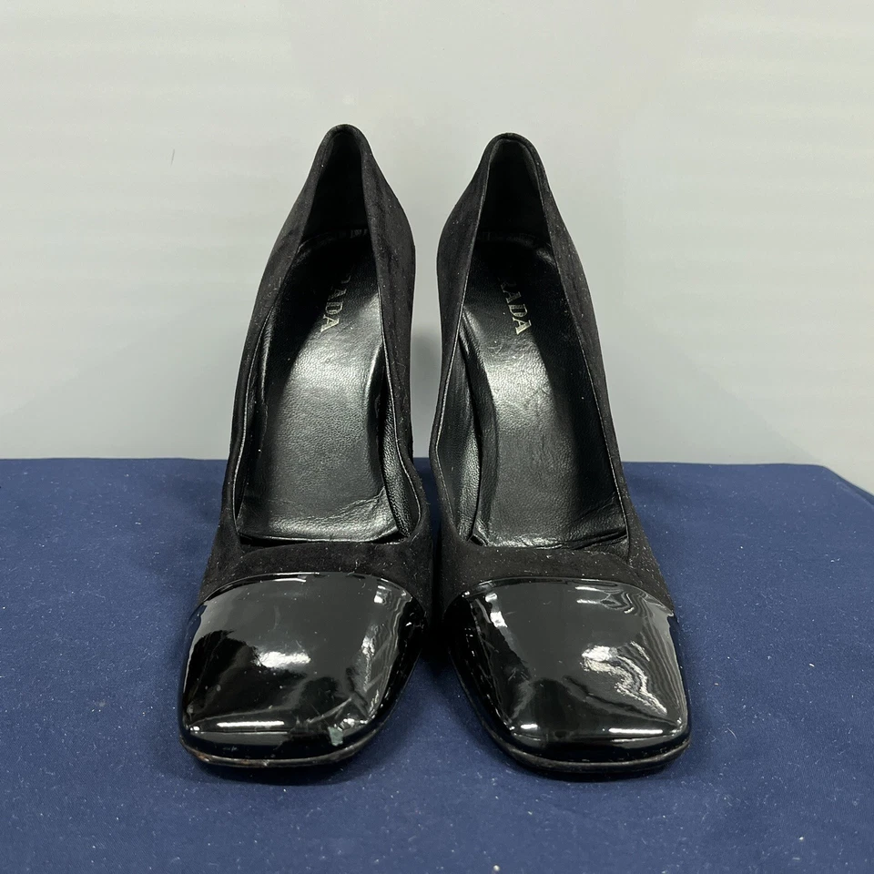 Tacón alto Prada negro gamuza y charol punta cuadrada para mujer talla 41 Foto 3 de 4