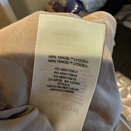 Babaton Aritzia Damen Utility Taschen Button Down Shirt Größe XS hellbraun beige - Bild 6 von 7