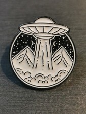 ALIEN UFO pin Badge Patch New High Quality