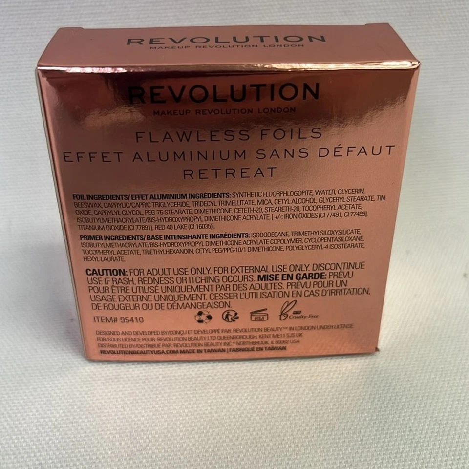Makeup Revolution Flawless Foils Metallic Eyeshadow & Primer Set Retreat - Image 3 of 4