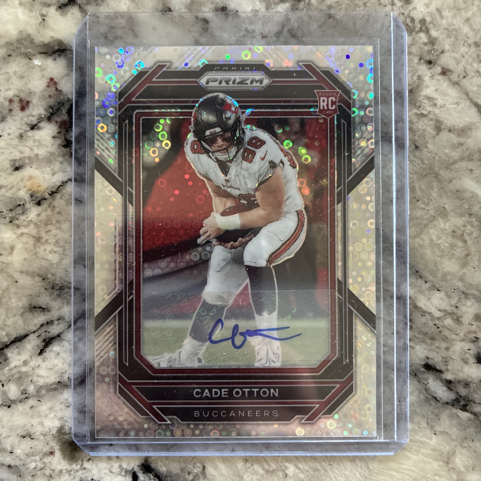 2022 Panini Prizm Rookies No Huddle Prizm Auto Cade Otton #362 Rookie Auto RC