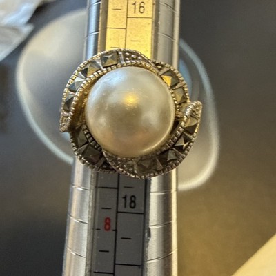 Sterling Silver CW Marcasite Pearl Size 7 Ring