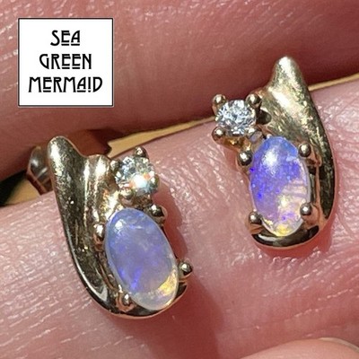 Ohrringe 10 Karat Gelbgold australischer Lavendel Gelee Opal & Diamant. WINZIG!