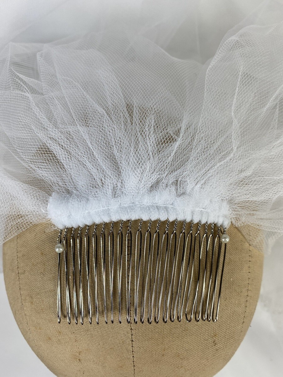 Modern scallop edge shoulder length WEDDING VEIL with  display picture 3