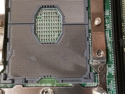 HPE ProLiant DL380 Gen10 2U Gold 6248R 32GB No HDD, 2U, RAID - P56966-B21 - Picture 5 of 8