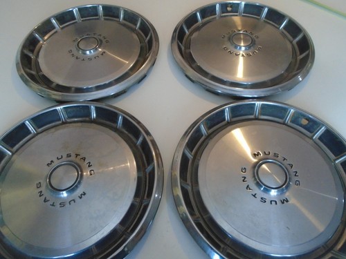 Vintage 14" Ford Mustang Hubcaps Set Of 4 OEM Stock Caps 1971-1973 - Picture 2 of 14