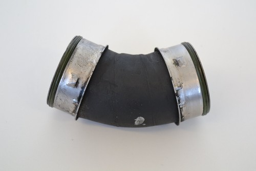 VW Touareg 2.5 R5 TDI 2006 RHD Ladeluftkühlerschlauch Rohr 1921679