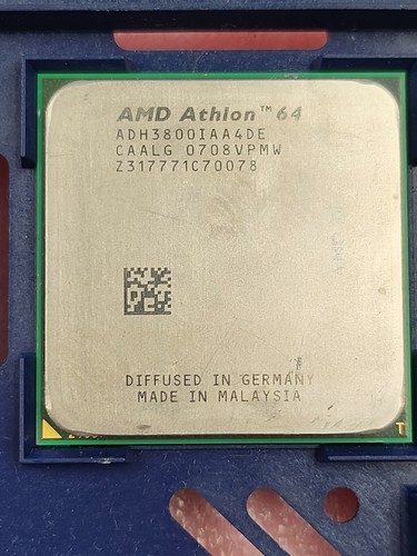 AMD Athlon 64 3800+ @ 3569.3 MHz - CPU-Z ATOR