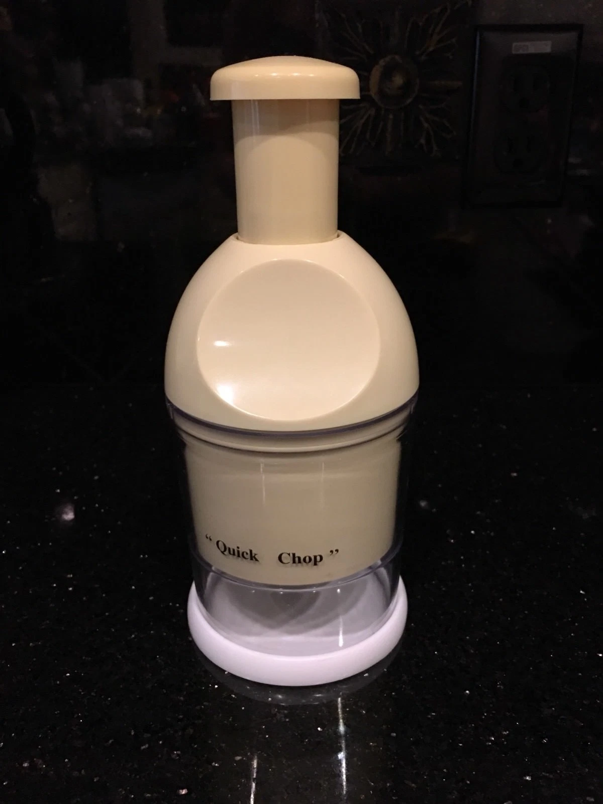 🌼 2 Quick Chop - A Kitchen Gadget Essential!
Opens in a new window or tab