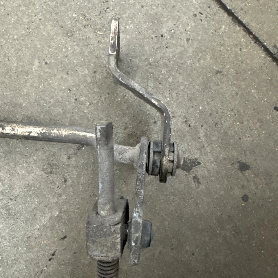 94-99 Dodge 5.9L Cummins 47RH 47RE Auto Trans Shifter Linkage & Bracket - Image 2 of 4