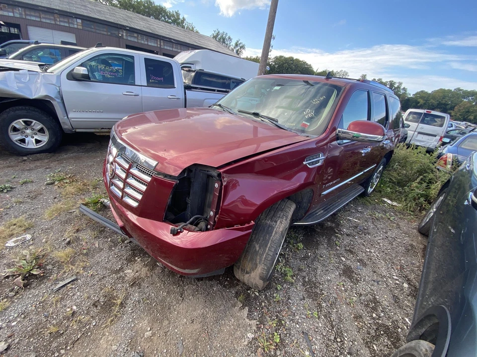 Used Rear Back Glass fits: 2009 Cadillac Escalade w/privacy tint Rear Grade A Foto 2 de 4