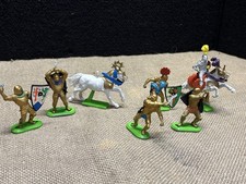 1971 Britains not Deetail knights, group of 7 figures