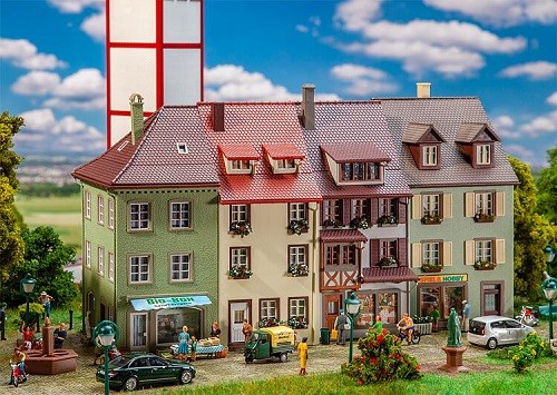 Faller 130708 - 1/87 / H0 3 Small Town Houses - New