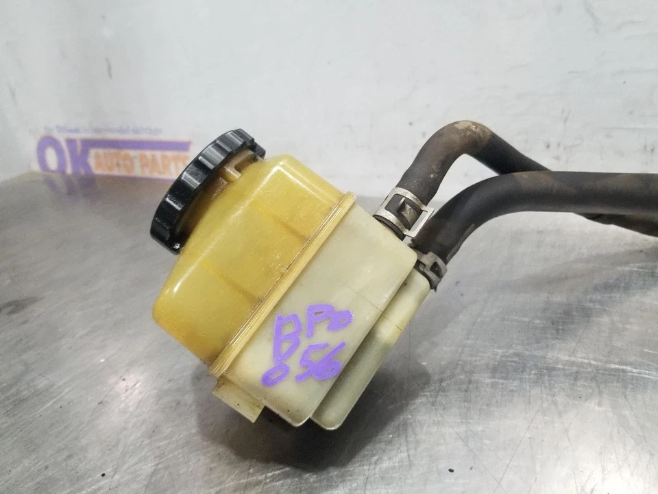 Toyota Land Cruiser 2003 bomba de dirección asistida de 4,7 L Foto 3 de 4