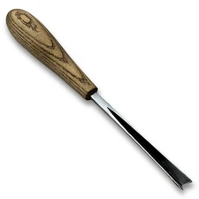V-Parting Chisel – Hand-Forged Carbon Steel Blade, Ash Handle, Detail Carving