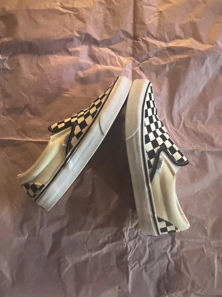 Black and Cream Checkered Women’s Vans Size 7 - Image 3 of 4