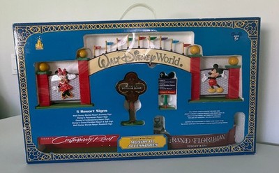 Walt Disney World Monorail PlaySet 5 Resort Sign Collection New in box