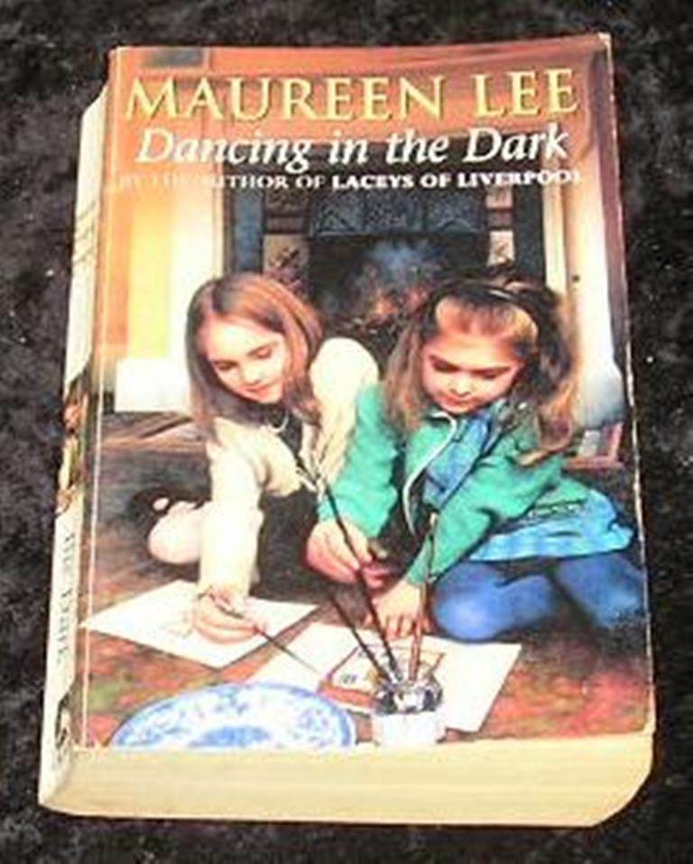 Dancing In The Dark by Maureen Lee (Paperback, 1999)