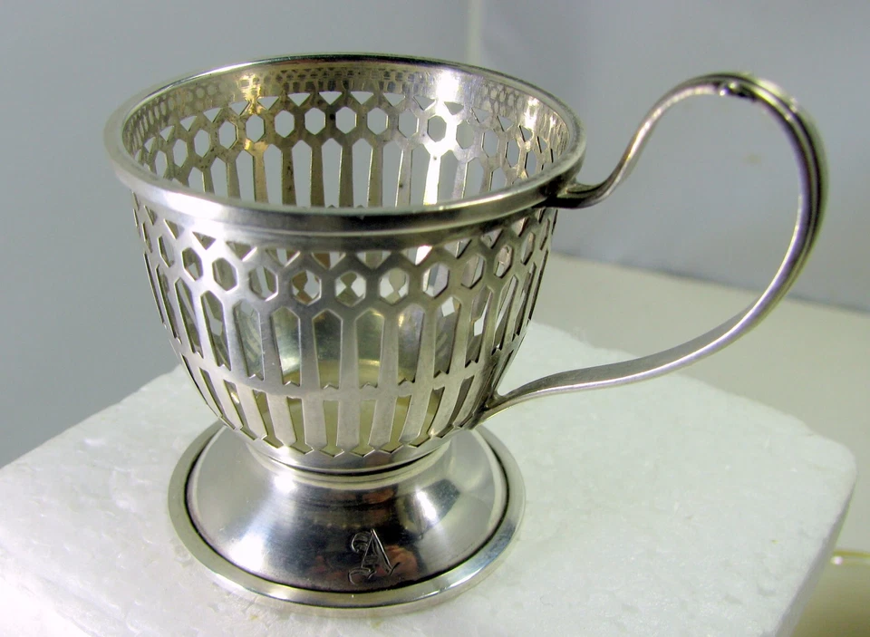 2 件套早期华莱士纯银开放式工作特快/巧克力杯 — 第 4/4 张图片