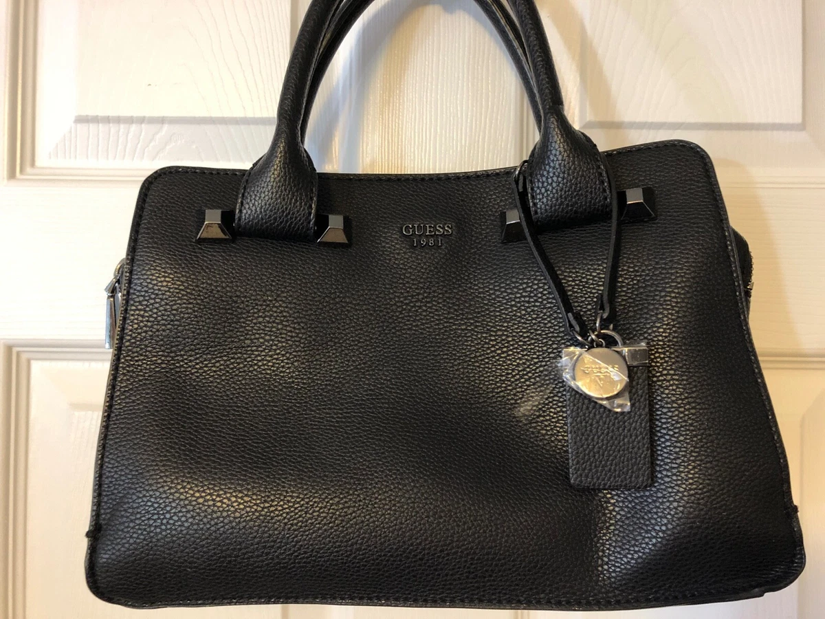 Handbag GUESS Black in Polyester - 37424097