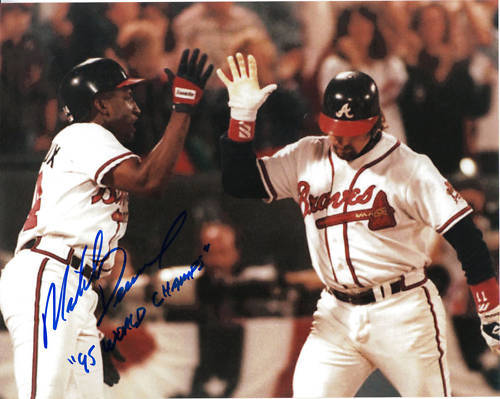 MIKE DEVEREAUX  ATLANTA BRAVES  95 WORLD CHAMPS   ACTION SIGNED 8x10 PHOTO - Picture 1 of 1